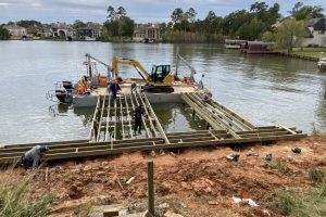 Bulkhead contractor