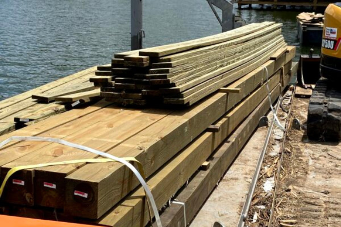 Bulkhead contractor