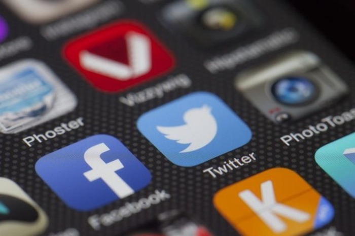 social media Abu Dhabi