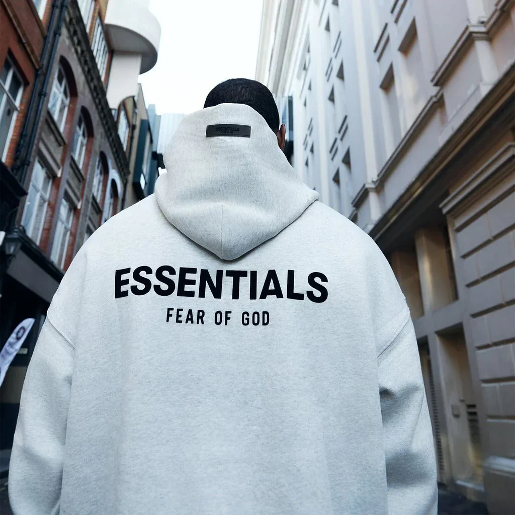Essentials Hoodie: The Smart Way to Build a Comfortable Modern Wardrobe